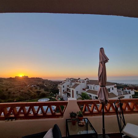 Elegant Apartment With Fantastic Views At The Top Of Calahonda Sitio de Calahonda Esterno foto
