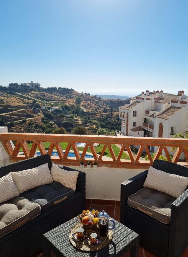 Elegant Apartment With Fantastic Views At The Top Of Calahonda Sitio de Calahonda Esterno foto