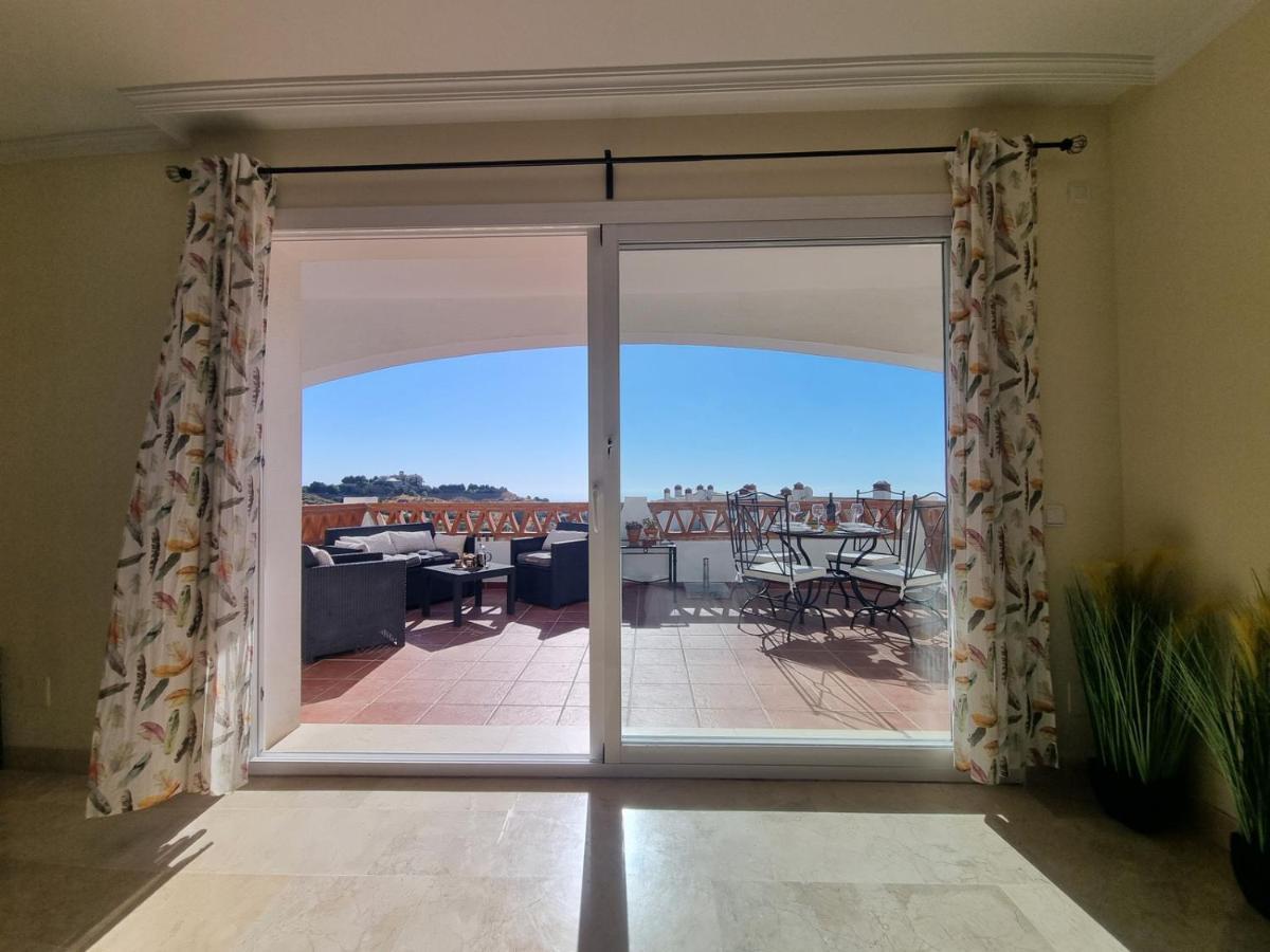 Elegant Apartment With Fantastic Views At The Top Of Calahonda Sitio de Calahonda Esterno foto