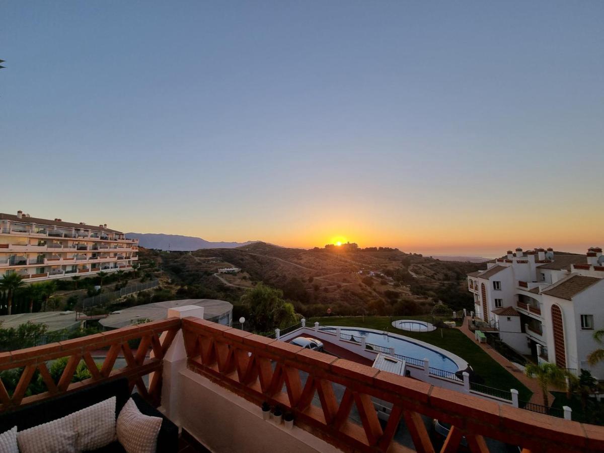 Elegant Apartment With Fantastic Views At The Top Of Calahonda Sitio de Calahonda Esterno foto