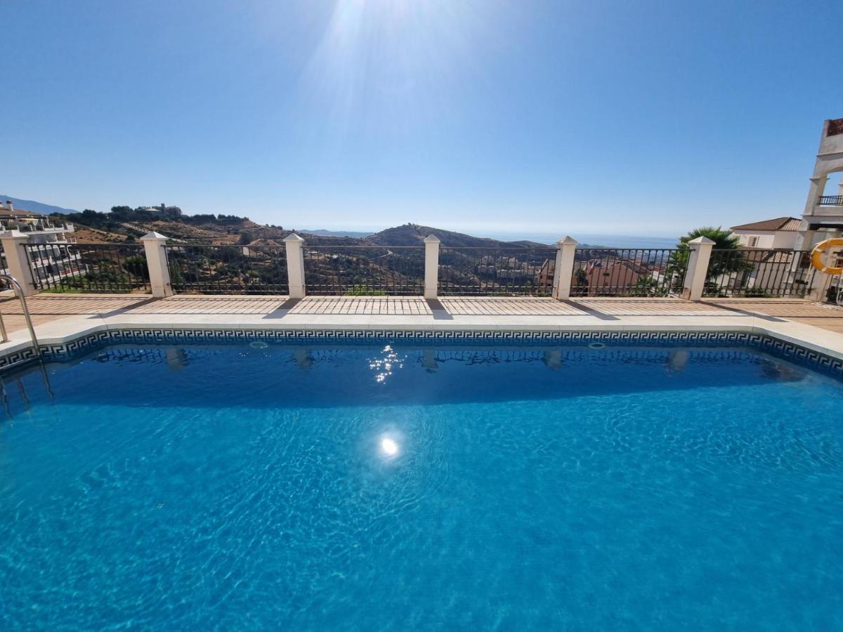 Elegant Apartment With Fantastic Views At The Top Of Calahonda Sitio de Calahonda Esterno foto