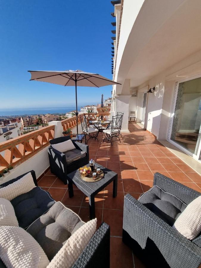 Elegant Apartment With Fantastic Views At The Top Of Calahonda Sitio de Calahonda Esterno foto