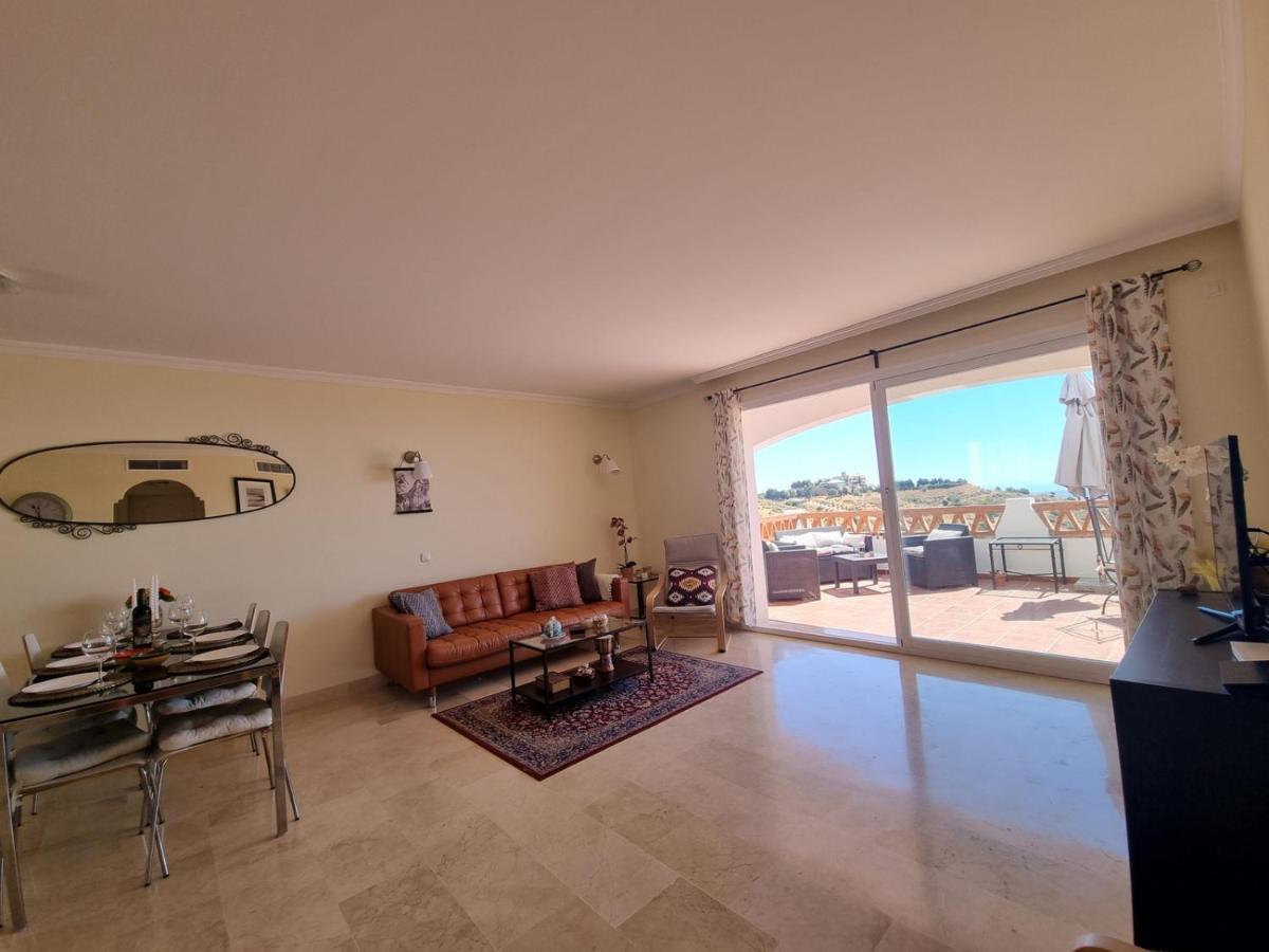 Elegant Apartment With Fantastic Views At The Top Of Calahonda Sitio de Calahonda Esterno foto